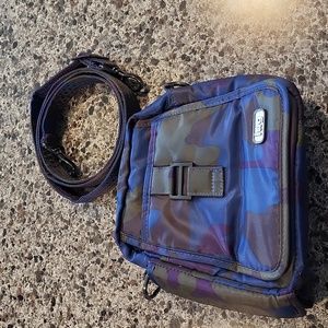 EUC Lug crossbody/beltloop nylon bag